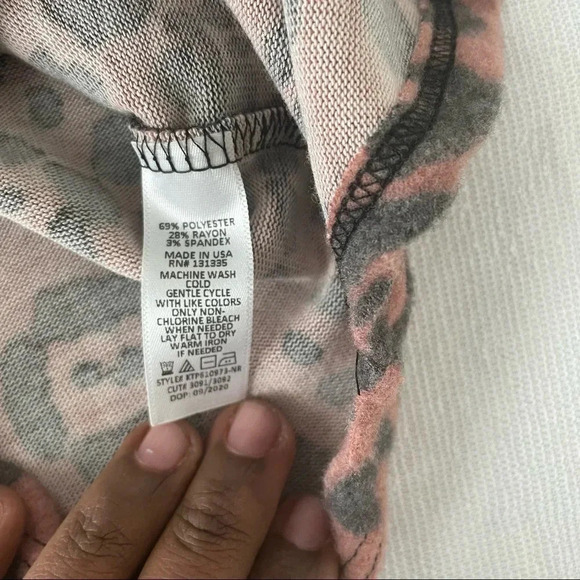 Leopard Print Thermal Long Sleeve Top Notch Neck Soft Stretchy Loungewear M - Picture 5 of 5